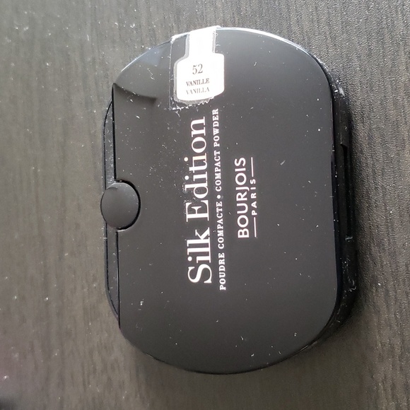 Brand new bourjois silk edition matte powder in 52 vanilla - Picture 2 of 3
